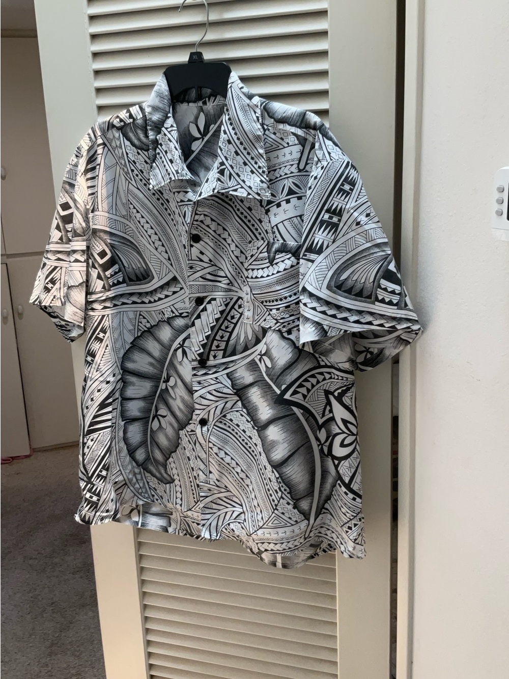 Black, white & gray men’s shirt